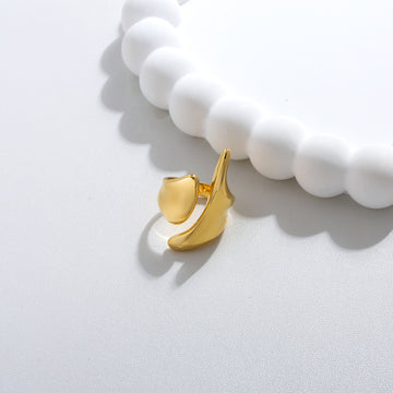 Curved Leaf Pearl Ring 17mm