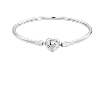 Silver bracelet with a heart-shaped clasp on a white background
