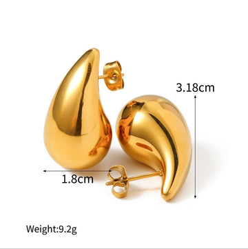 Golden Teardrop Bloom Earrings – 18mm