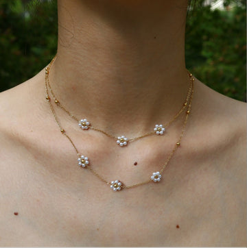 Daisy Chain Flower Necklace