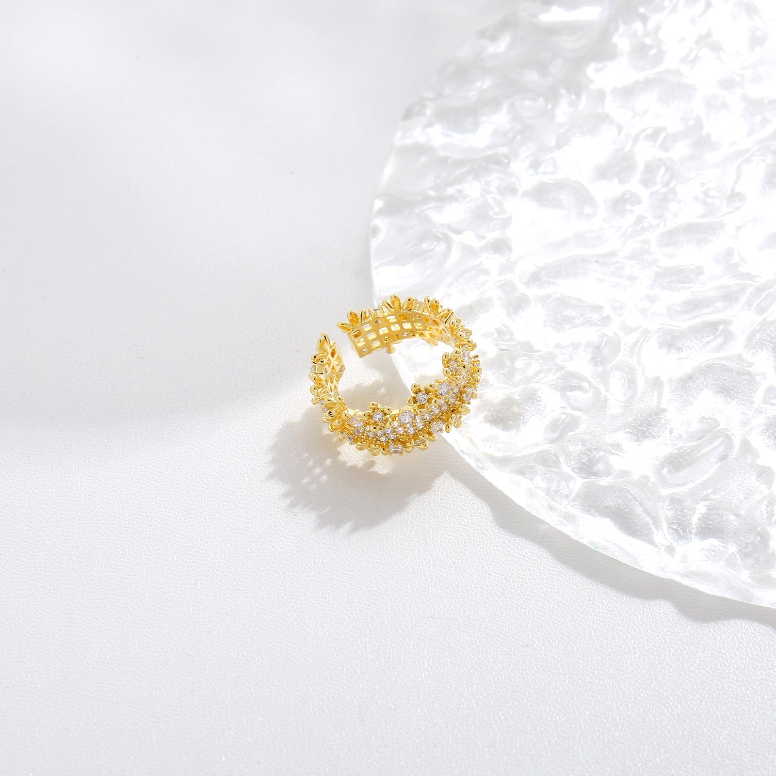 Golden Laurel Ring 17mm