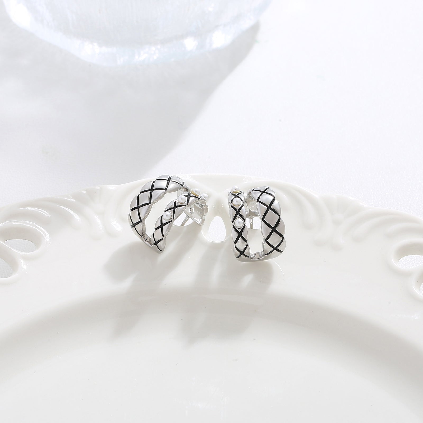 Black Etch Dome Hoops
