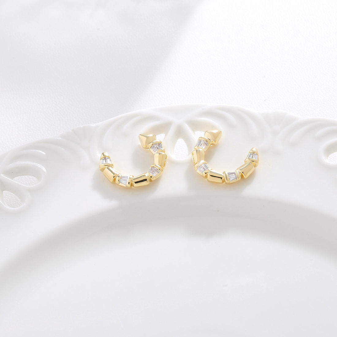 Twist Hoop Delight