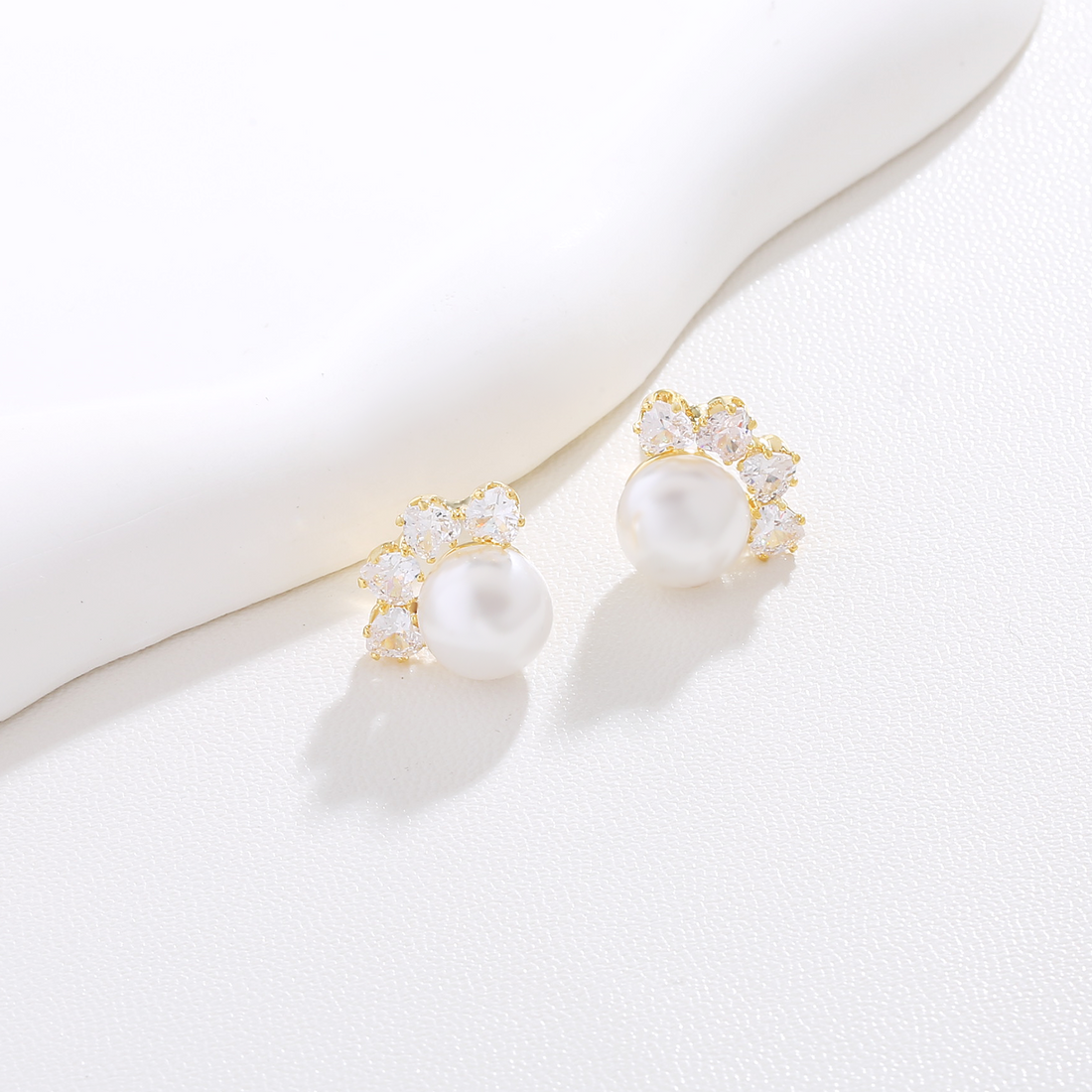 Classic Pearl and Gold Earrings