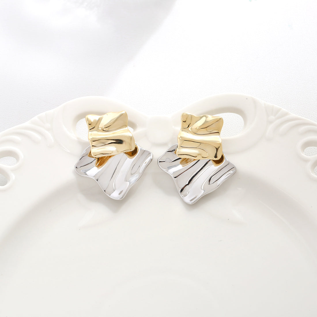Two-Tone Bow Studs