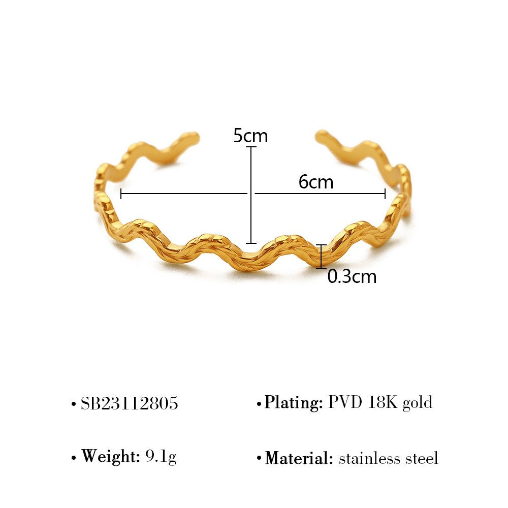 Wavy Edge Gold Bangle