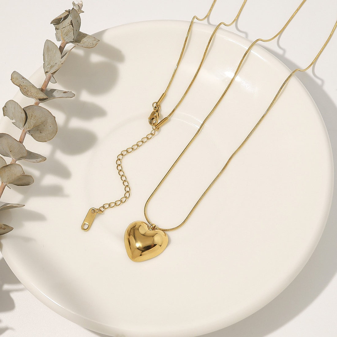 Mini Rippled Heart Pendant Necklace