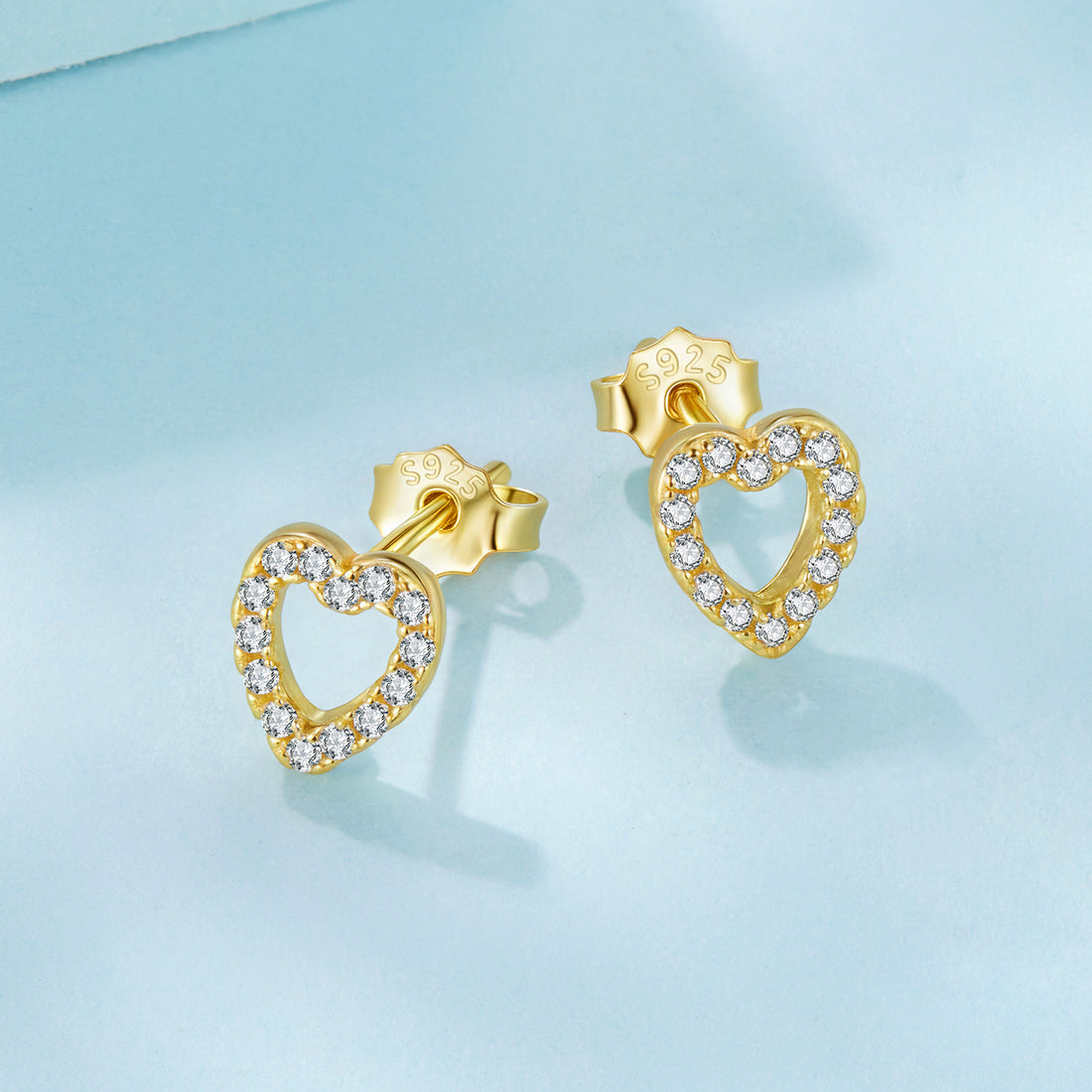 Gold Open Heart CZ Cartilage Stud