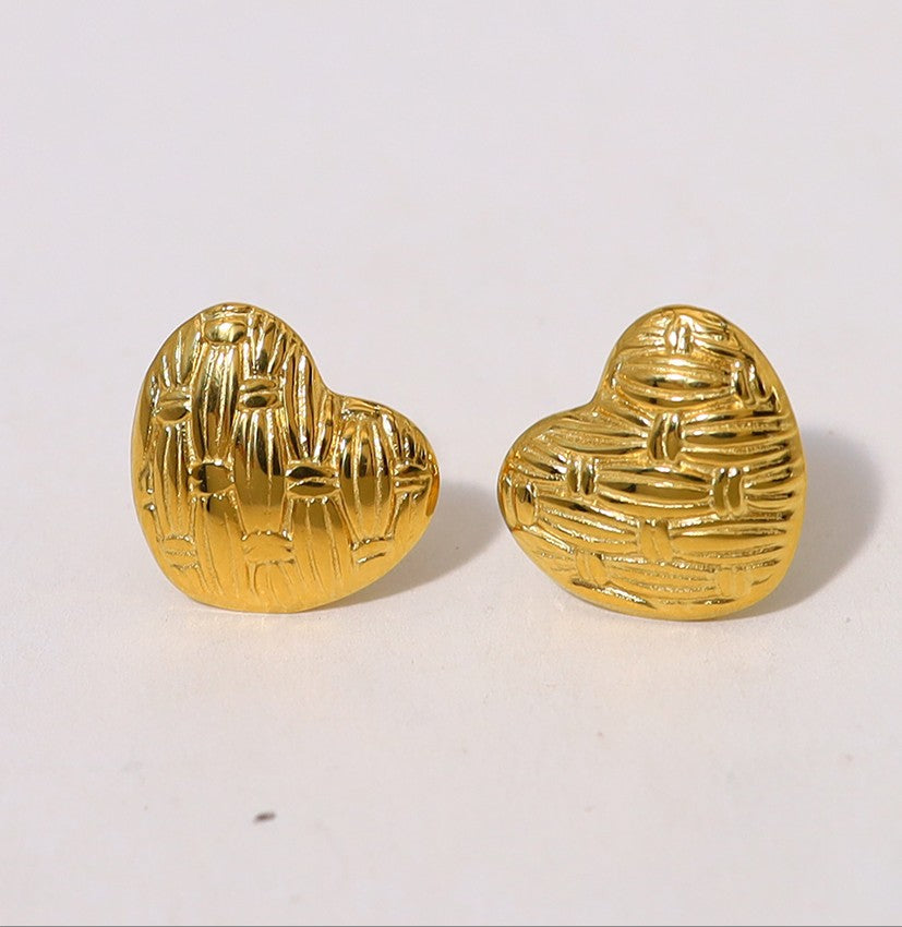 Scribble Texture Heart Studs