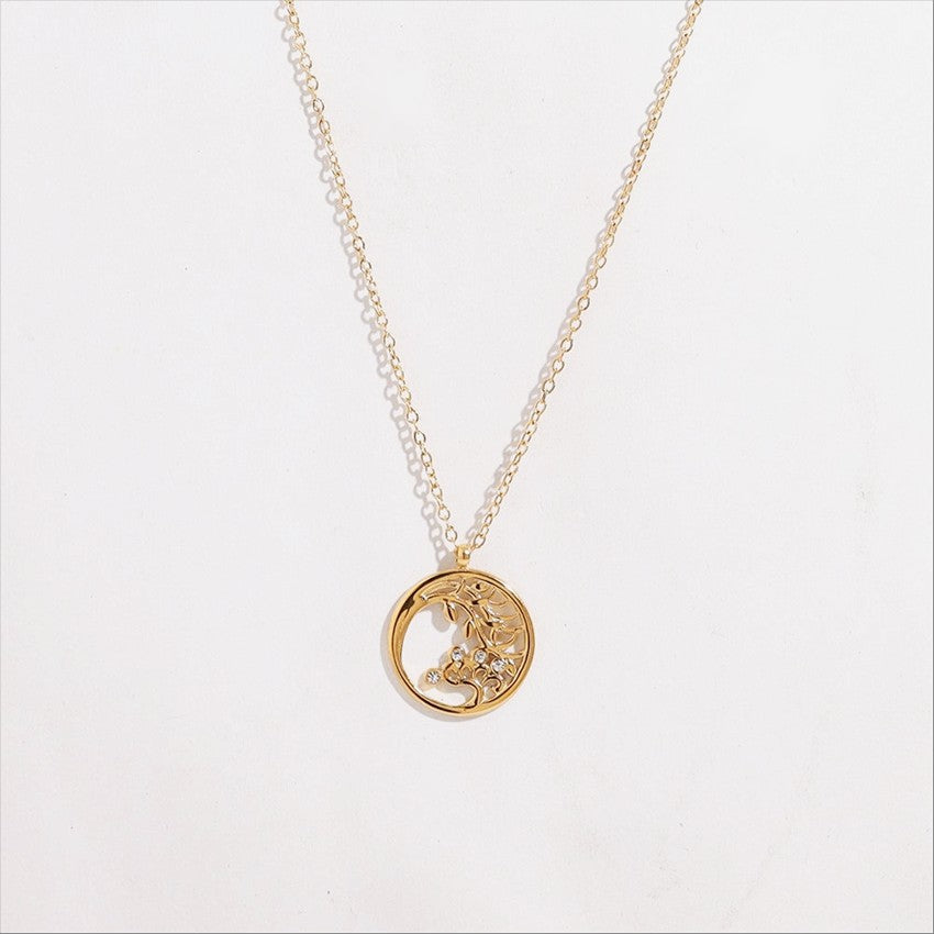 Golden Frame Circle Pendant Necklace